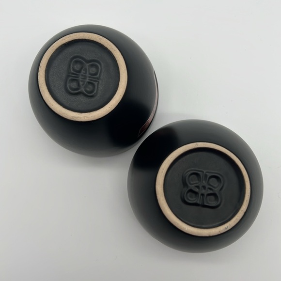 Bailey’s Irish Cream “Yours” & “Mine” Black Ceramic Cup Set (2 Cups) - Picture 7 of 9